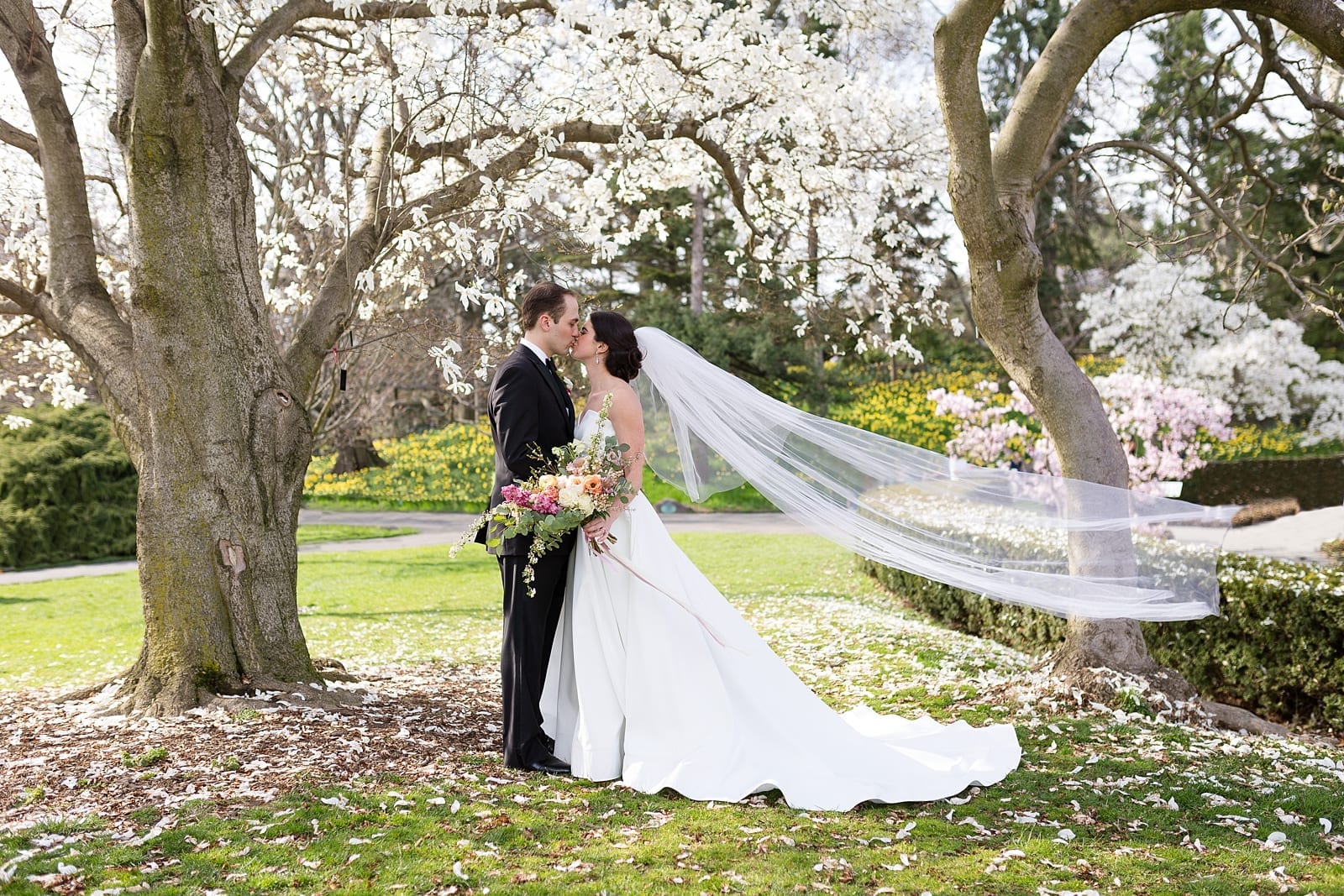 Brooklyn Botanic Garden Wedding Photo