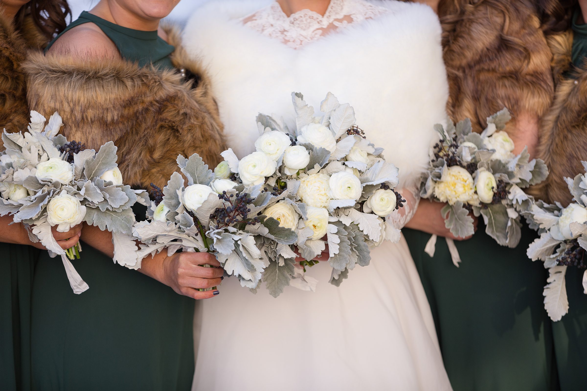 Winter bouquets for winter wedding in Vermont
